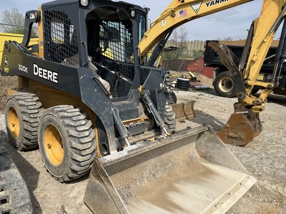 Main image John Deere 320E