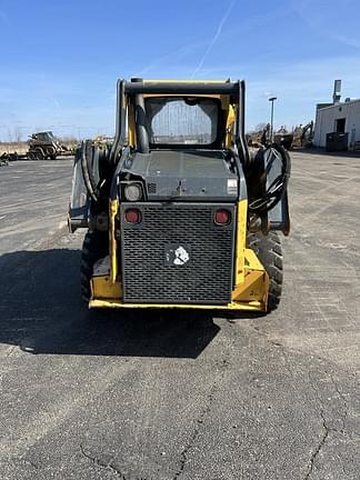 Image of John Deere 320E equipment image 3