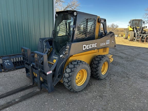 2015 John Deere 320E Equipment Image0