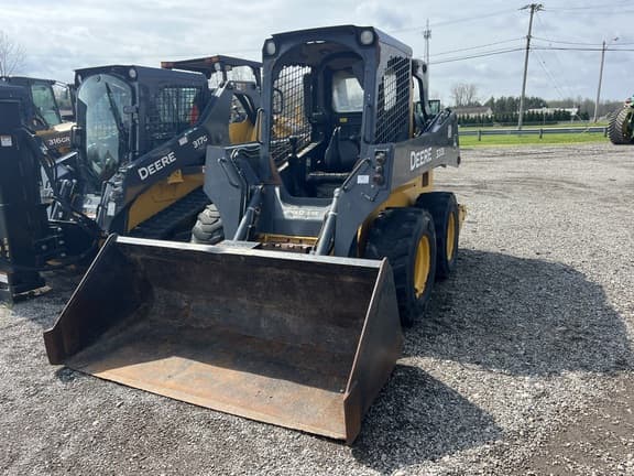 Image of John Deere 320E equipment image 1
