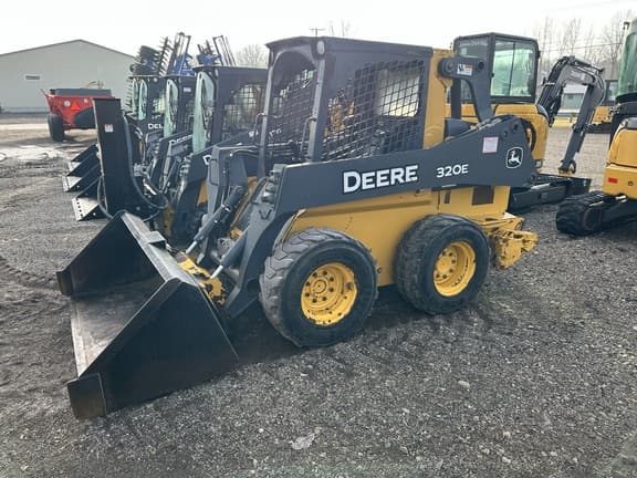 Image of John Deere 320E equipment image 1