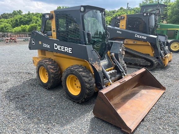 Main image John Deere 320E