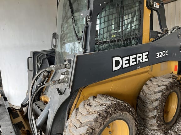2015 John Deere 320E Equipment Image0