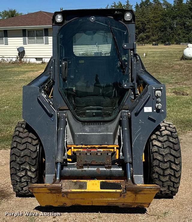 Image of John Deere 320E equipment image 1