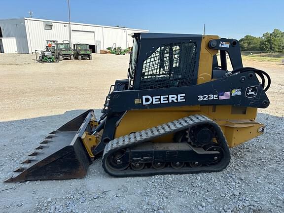 Image of John Deere 323E equipment image 4