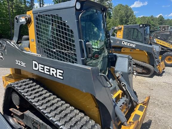 Image of John Deere 323E equipment image 3