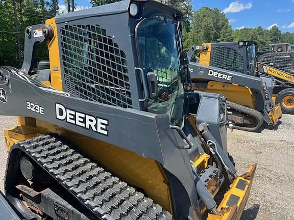 Image of John Deere 323E equipment image 3