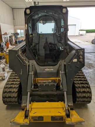 Image of John Deere 323E equipment image 1