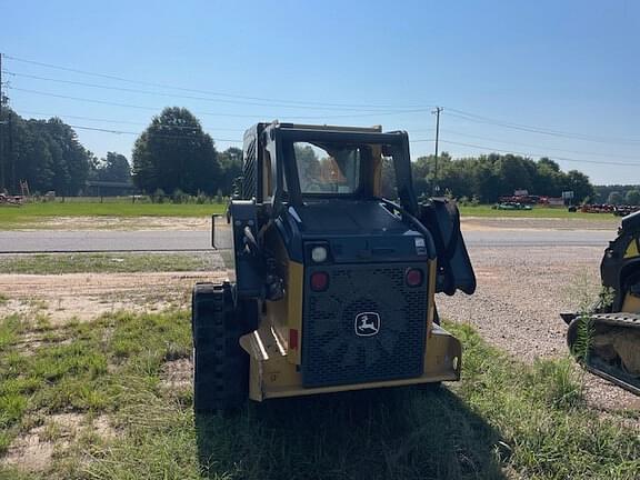 Image of John Deere 323E equipment image 4