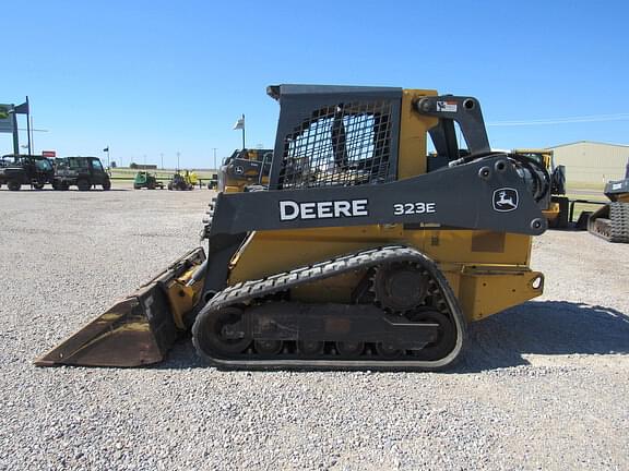 Image of John Deere 323E equipment image 1