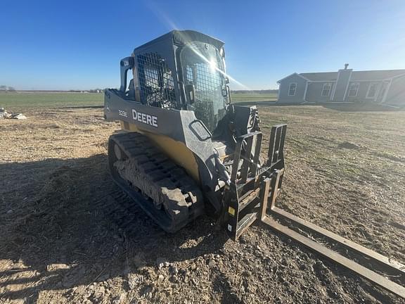 Image of John Deere 323E equipment image 2