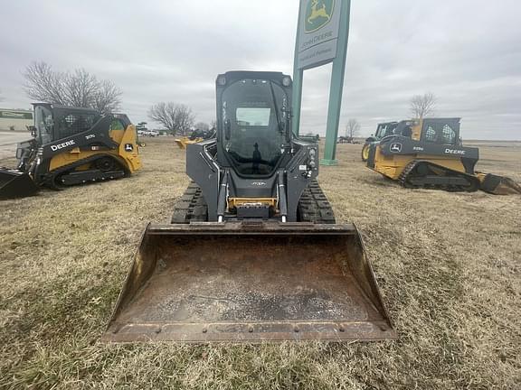 Image of John Deere 323E equipment image 1