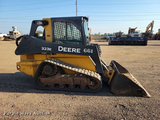 Image of John Deere 323E equipment image 3