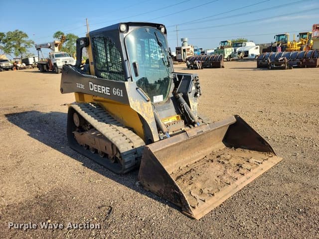 Image of John Deere 323E equipment image 2