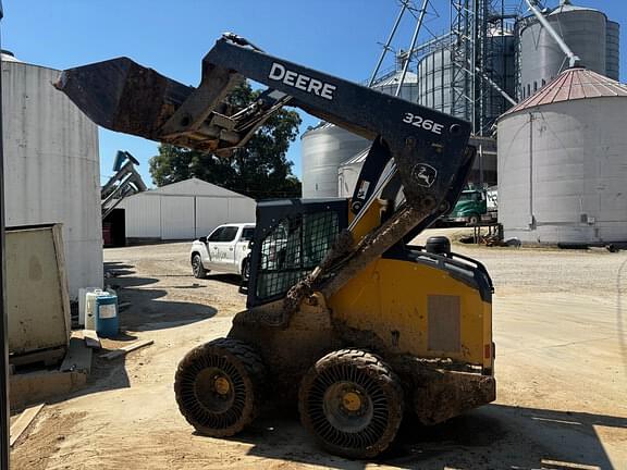 Image of John Deere 326E equipment image 4