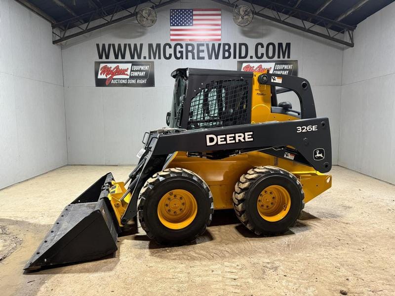 Main image John Deere 326E