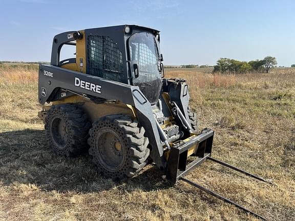 Image of John Deere 328E equipment image 3