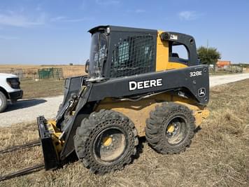 Main image John Deere 328E