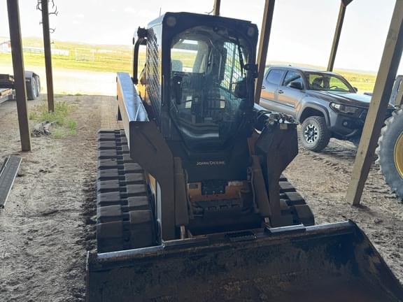 Image of John Deere 329E equipment image 1