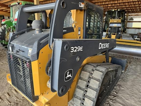 Image of John Deere 329E equipment image 4
