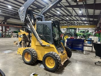 Main image John Deere 332E
