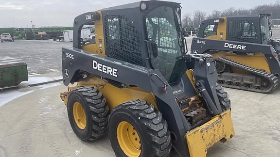 Image of John Deere 332E equipment image 2