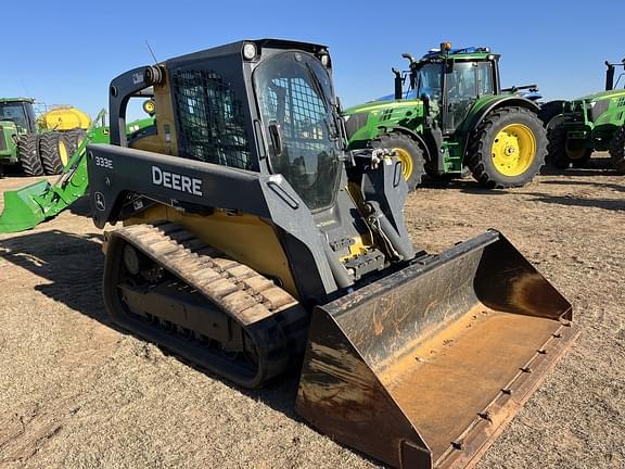 Image of John Deere 333E equipment image 1