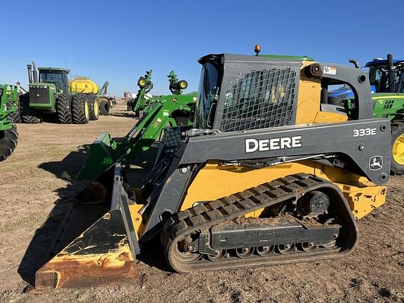 Image of John Deere 333E equipment image 3