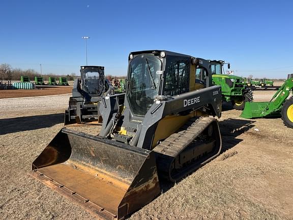 Image of John Deere 333E Primary image