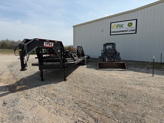 Image of John Deere 333E equipment image 1