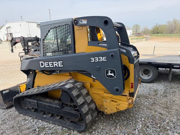 Image of John Deere 333E equipment image 3