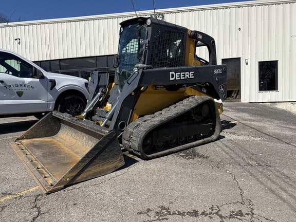 Image of John Deere 333E equipment image 2