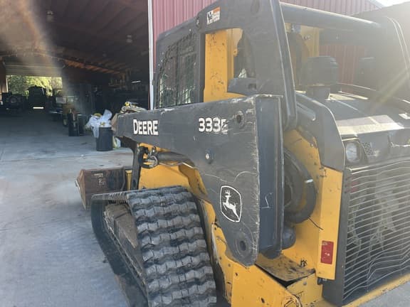 Image of John Deere 333E equipment image 1