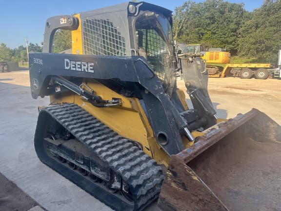 Image of John Deere 333E equipment image 4