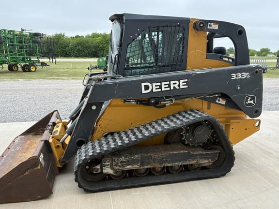 Image of John Deere 333E equipment image 1