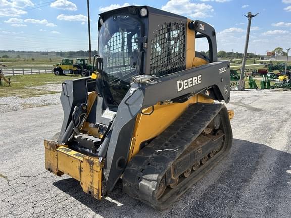 Image of John Deere 333E Primary image