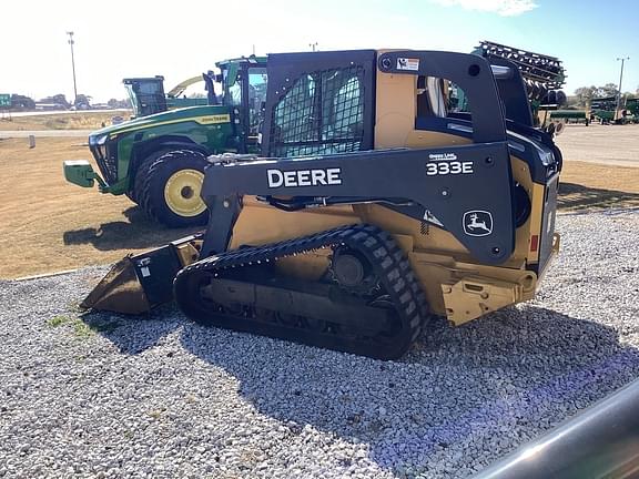 Image of John Deere 333E equipment image 4