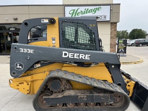Image of John Deere 333E equipment image 3