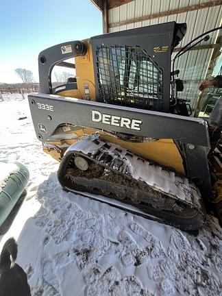 Image of John Deere 333E equipment image 1