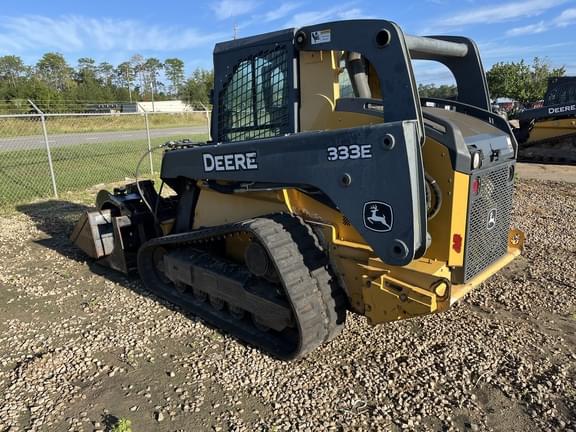 Image of John Deere 333E equipment image 1