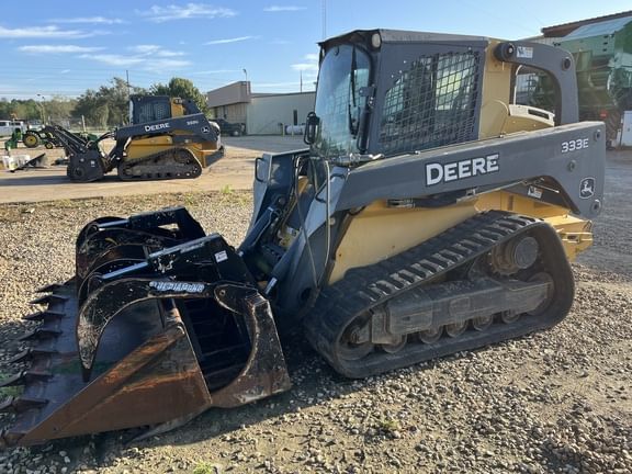 2015 John Deere 333E Equipment Image0