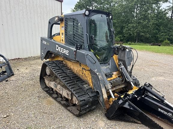 Image of John Deere 333E equipment image 2