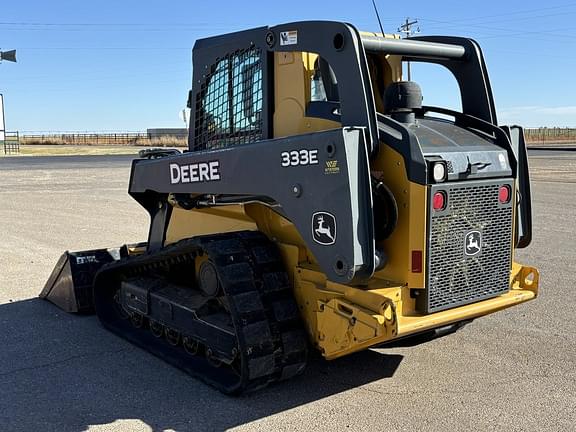 Image of John Deere 333E equipment image 2