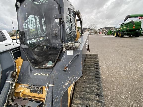 Image of John Deere 333E equipment image 3