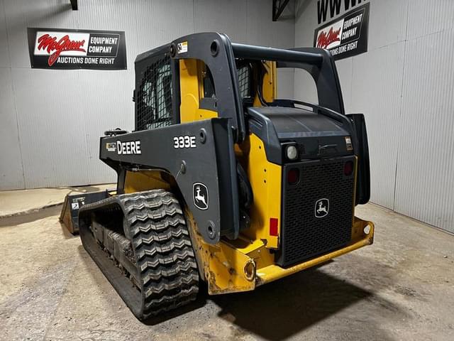 Image of John Deere 333E equipment image 2