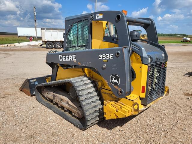Image of John Deere 333E equipment image 3