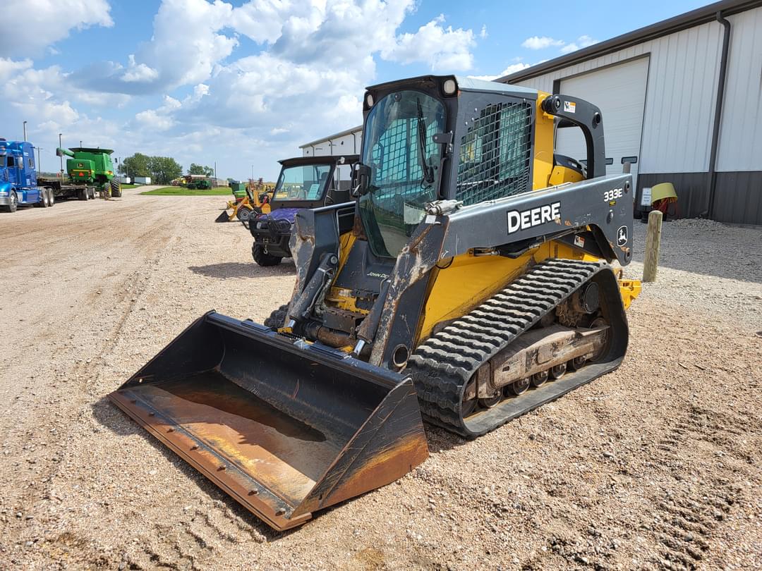 Image of John Deere 333E Primary image