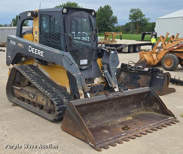 Image of John Deere 333E equipment image 2