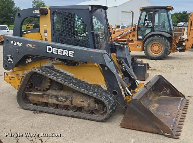Image of John Deere 333E equipment image 3