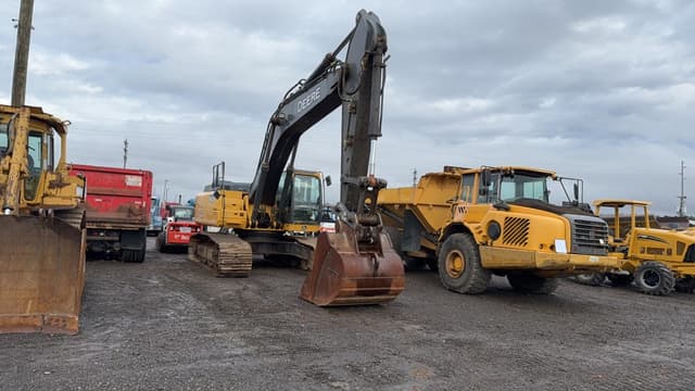 Image of John Deere 350G equipment image 2